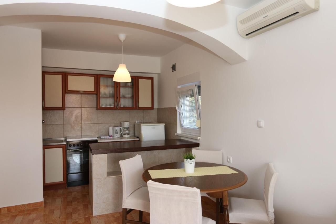 Apartments Nadenic Сило Экстерьер фото